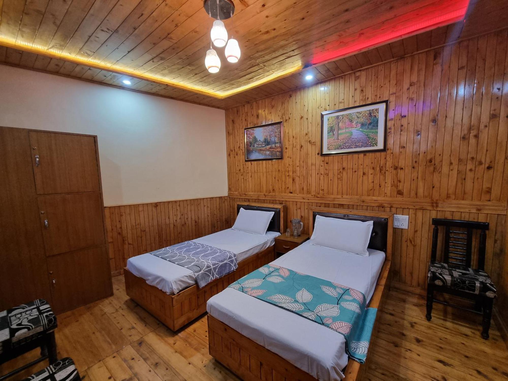 Forest Vibes Kalatop-Rooms And Restaurant Dalhousie Ngoại thất bức ảnh