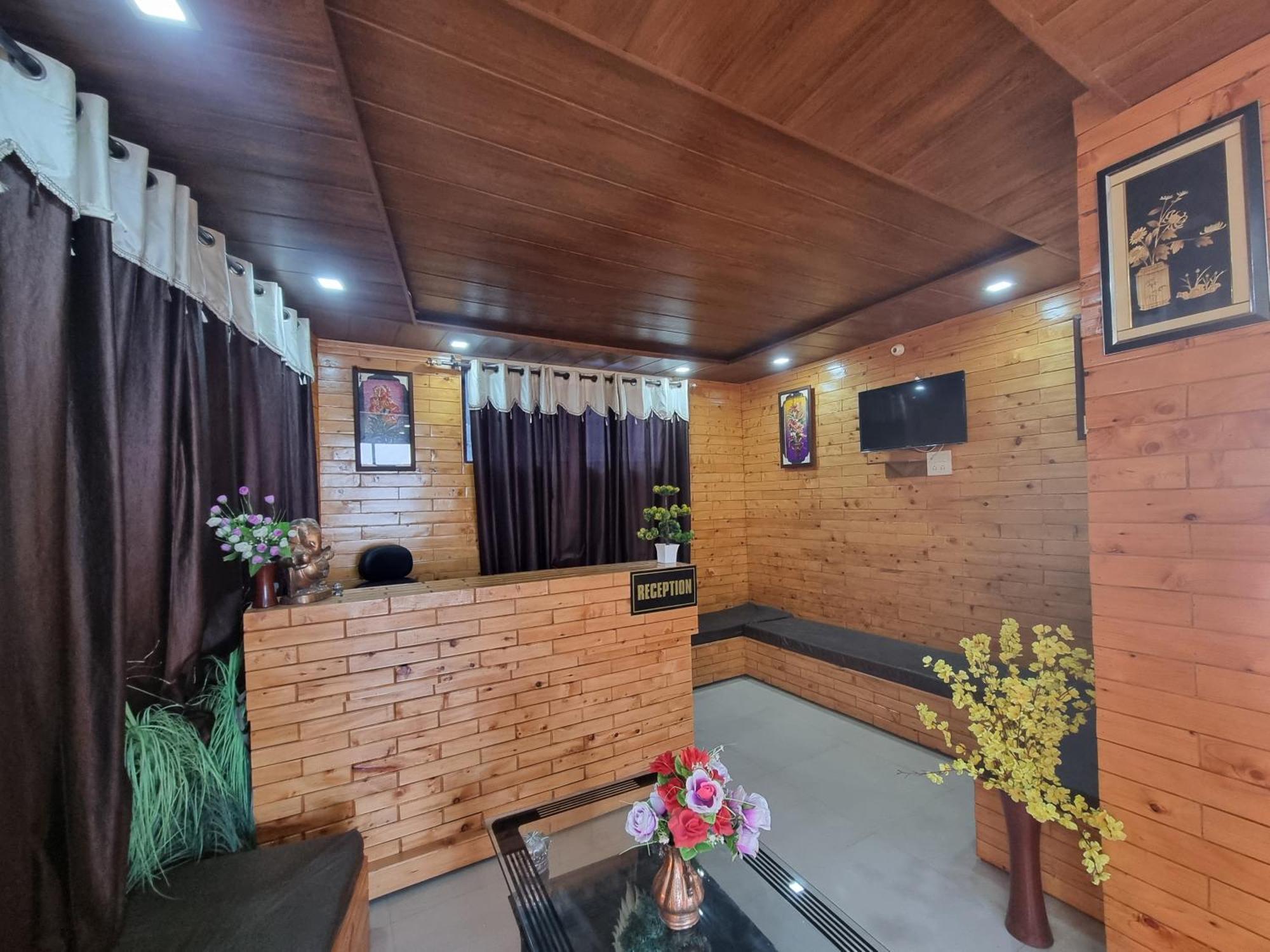 Forest Vibes Kalatop-Rooms And Restaurant Dalhousie Ngoại thất bức ảnh