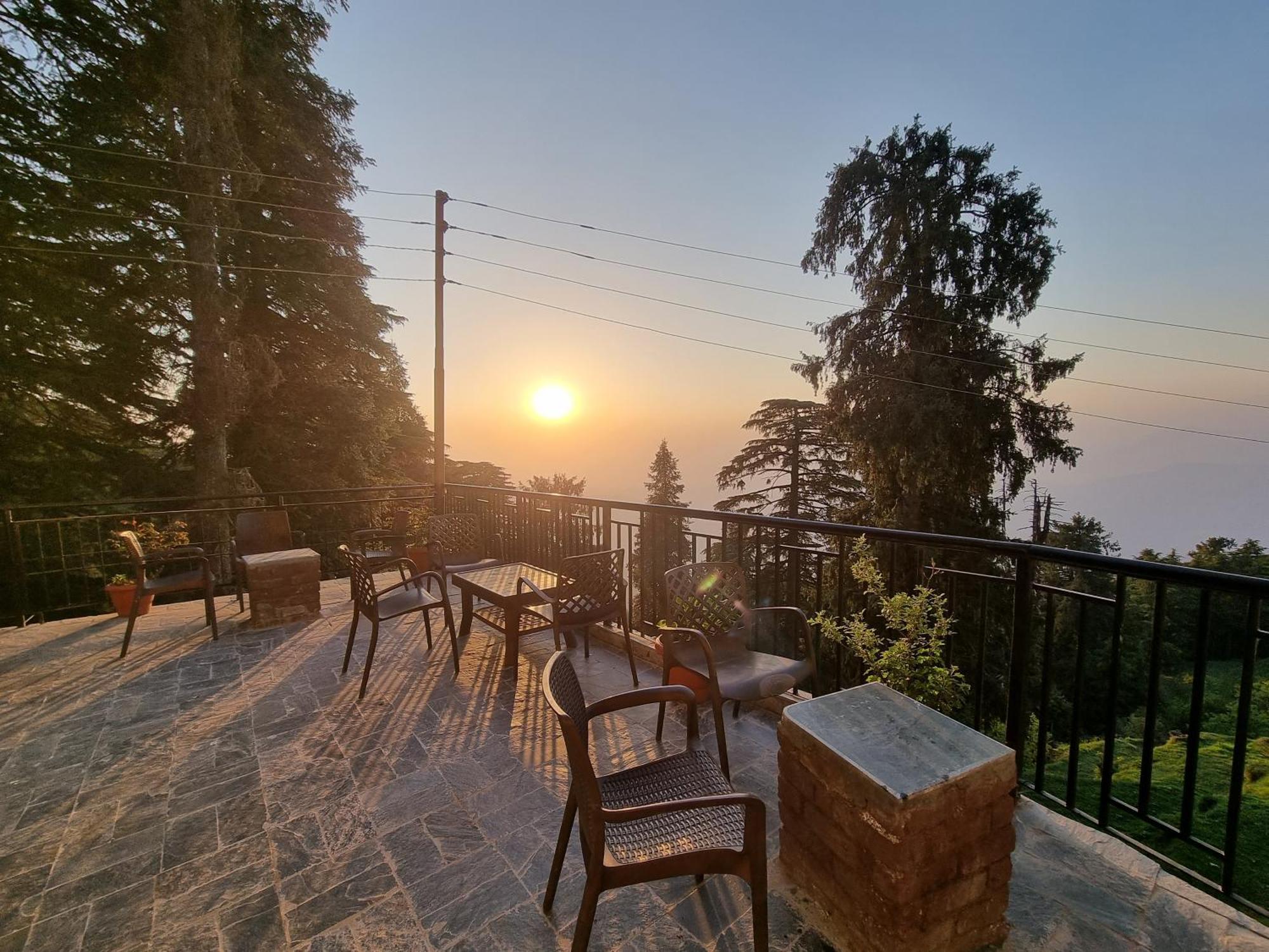 Forest Vibes Kalatop-Rooms And Restaurant Dalhousie Ngoại thất bức ảnh