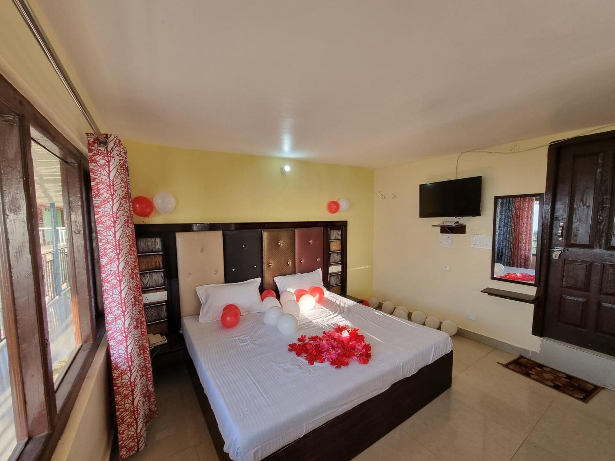 Forest Vibes Kalatop-Rooms And Restaurant Dalhousie Ngoại thất bức ảnh