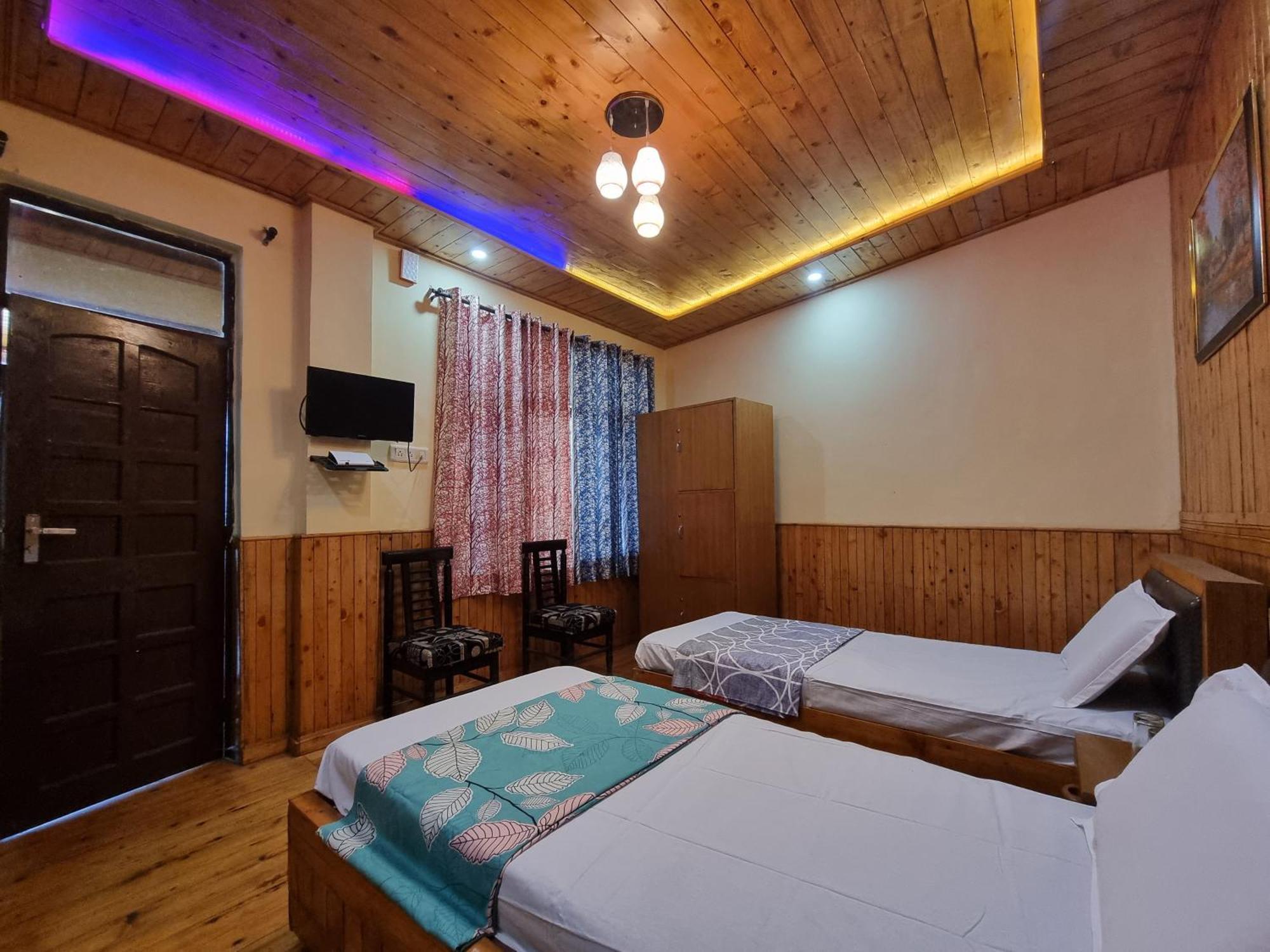 Forest Vibes Kalatop-Rooms And Restaurant Dalhousie Ngoại thất bức ảnh
